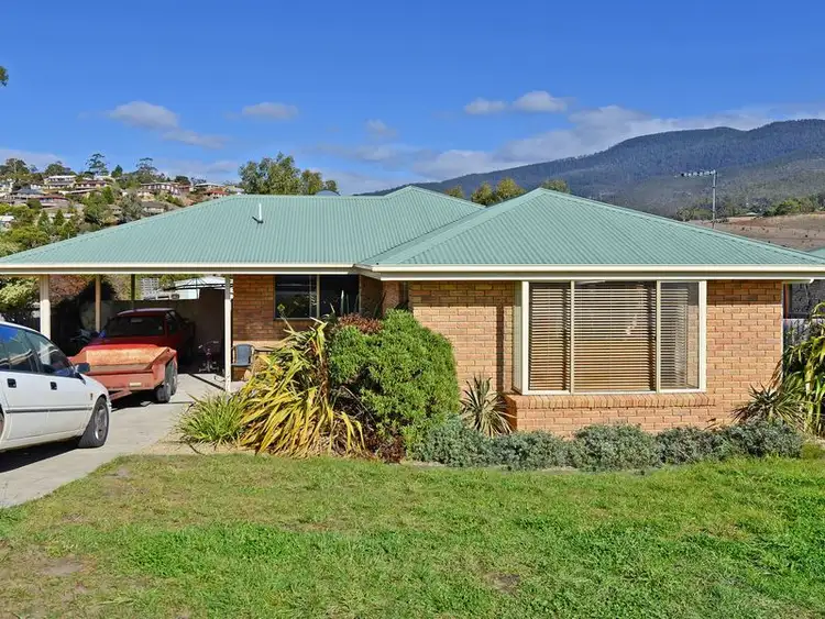 19 Brendan Crescent, Austins Ferry TAS 7011