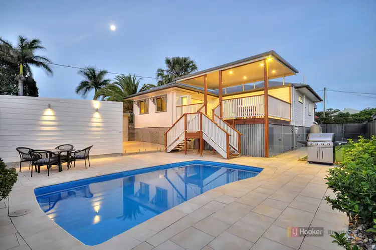 2 Corrine Avenue, Southport QLD 4215