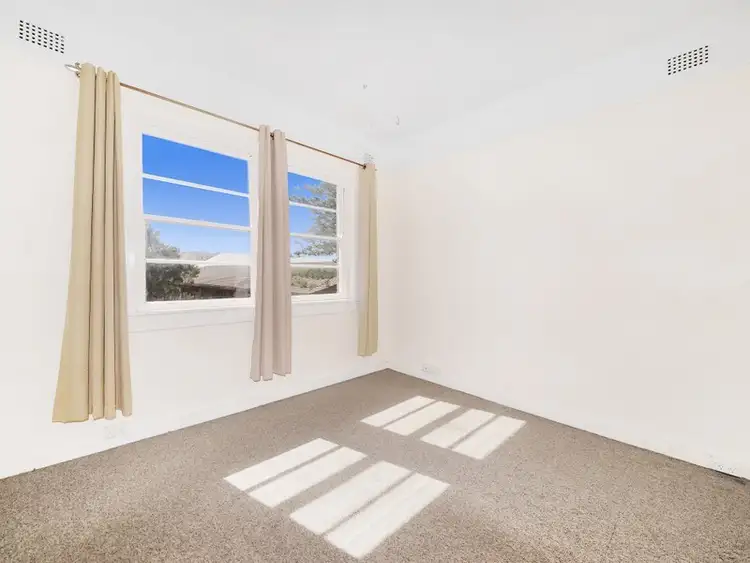 Fifth view of Homely unit listing, 11/7 Beach Road, Bondi Beach NSW 2026