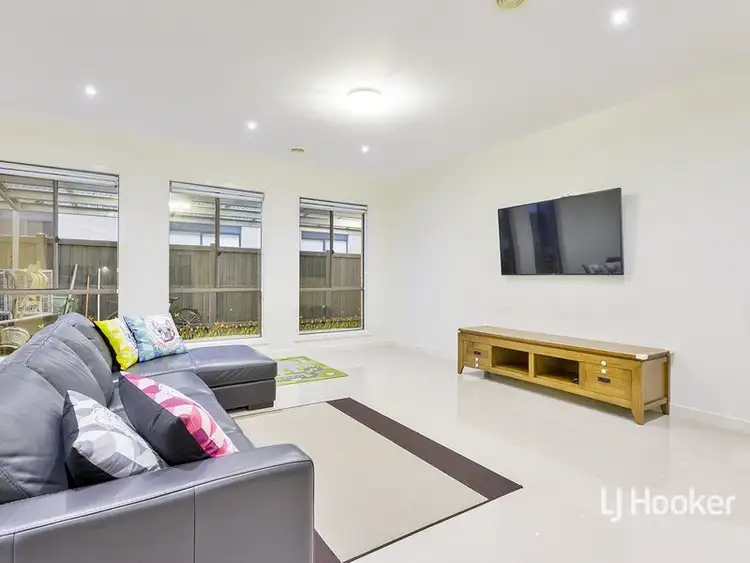 Third view of Homely house listing, 32 Marlin Crescent, Point Cook VIC 3030