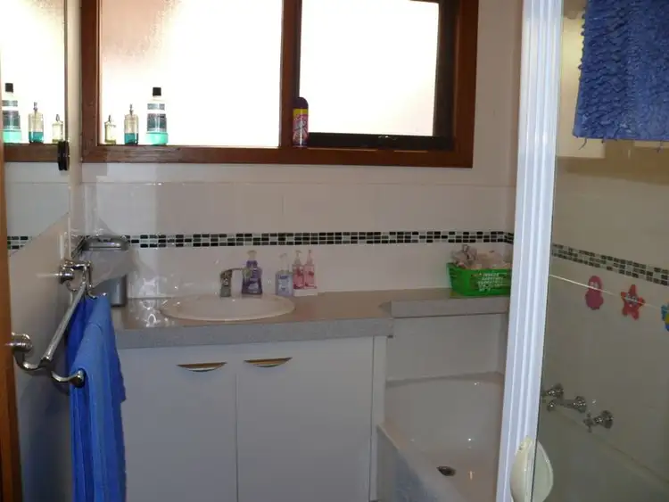 Seventh view of Homely house listing, 2 Lara Close, Paynesville VIC 3880