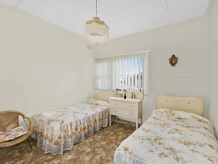 Fourth view of Homely house listing, 18 Shortland Avenue, Killarney Vale NSW 2261