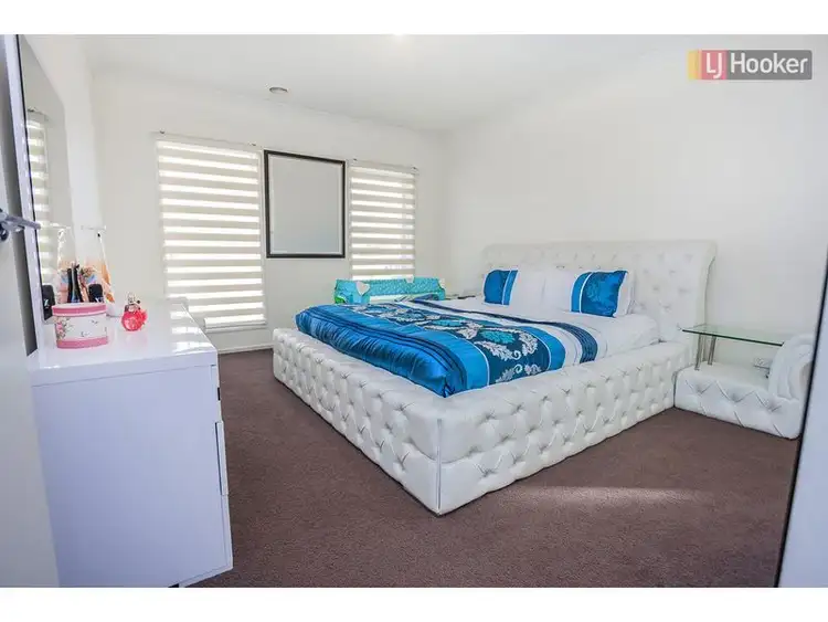 Fourth view of Homely house listing, 10 Arapiles Avenue, Craigieburn VIC 3064