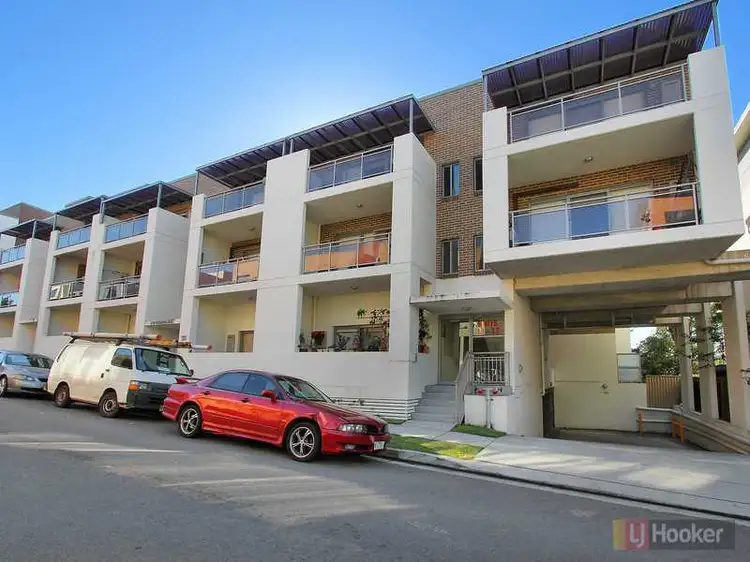 11/2-6 Howard Avenue, Northmead NSW 2152