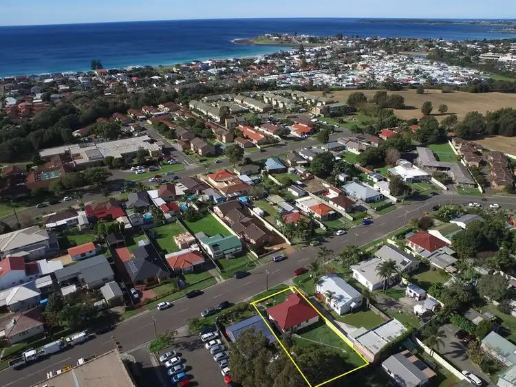 Fourth view of Homely house listing, 6 Terry Ave, Warilla NSW 2528
