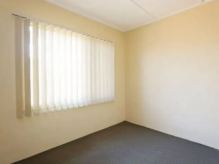 Fifth view of Homely unit listing, Unit 4/176 West Street, Mount Isa QLD 4825