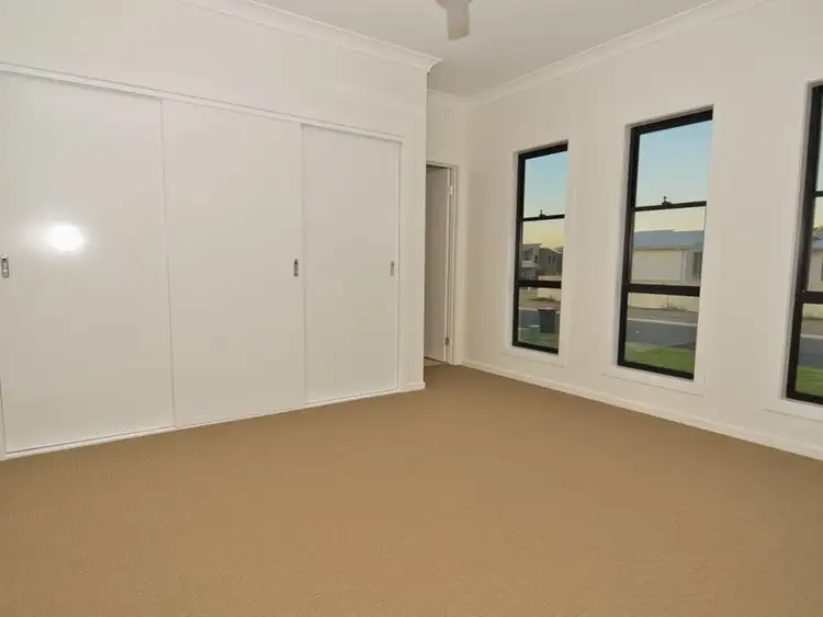 Sixth view of Homely house listing, 5 Ivers Place, Emerald QLD 4720