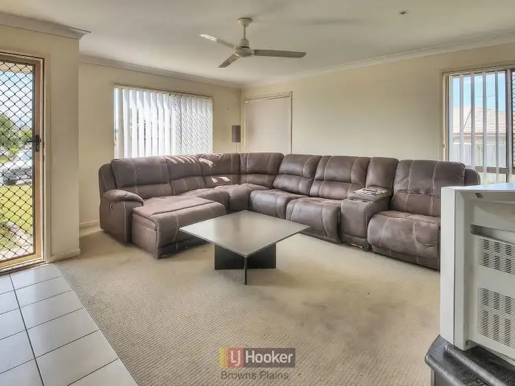 Sixth view of Homely house listing, 4 Dudley Court, Crestmead QLD 4132