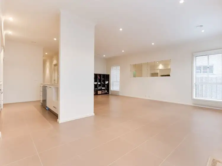 Fourth view of Homely townhouse listing, 5 Barrier Reef Circuit, Endeavour Hills VIC 3802
