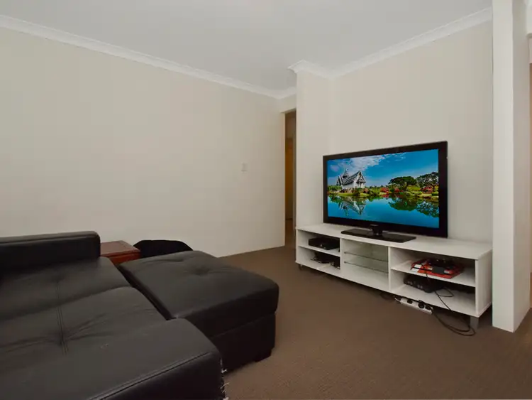 Fifth view of Homely house listing, 19 Donatti Retreat, Caversham WA 6055
