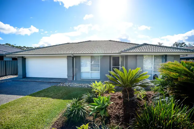 16 Admiralty Drive, Safety Beach NSW 2456