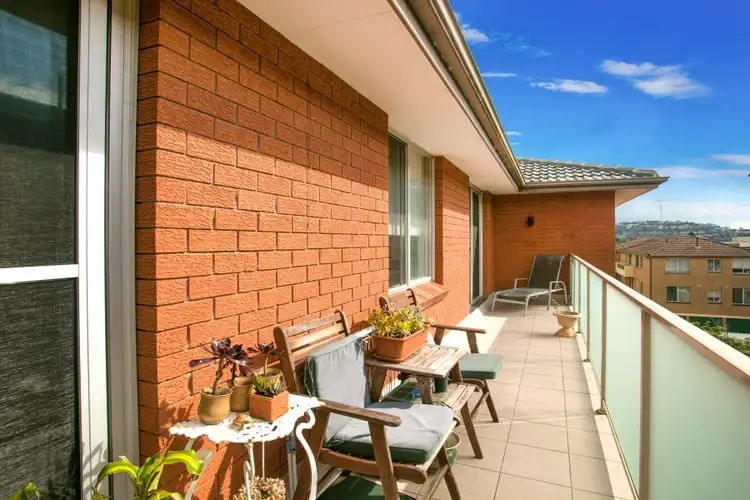 Second view of Homely unit listing, 5/94 Howard Avenue, Dee Why NSW 2099