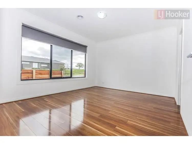 Fifth view of Homely unit listing, 5 Vali Road, Craigieburn VIC 3064