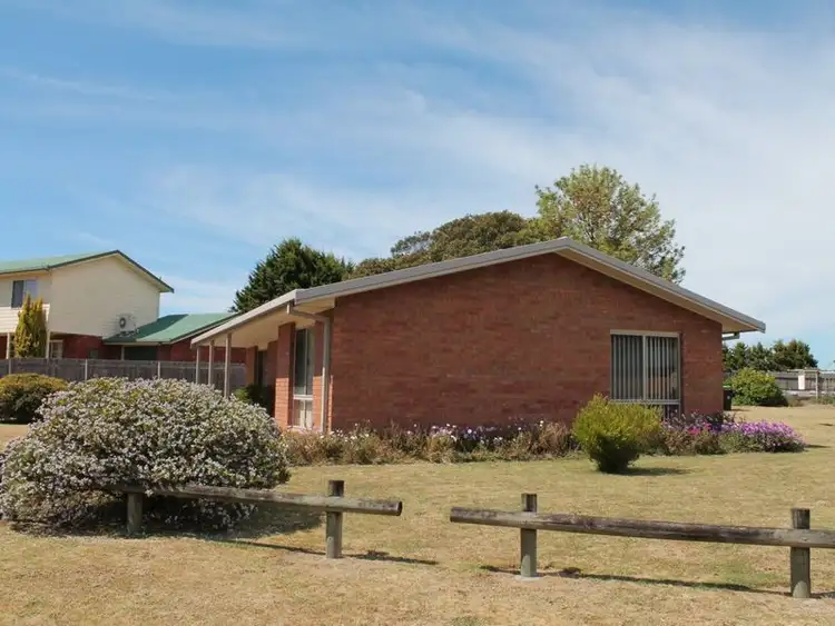 Sixth view of Homely house listing, 8 Moroka Court, Lindenow VIC 3865