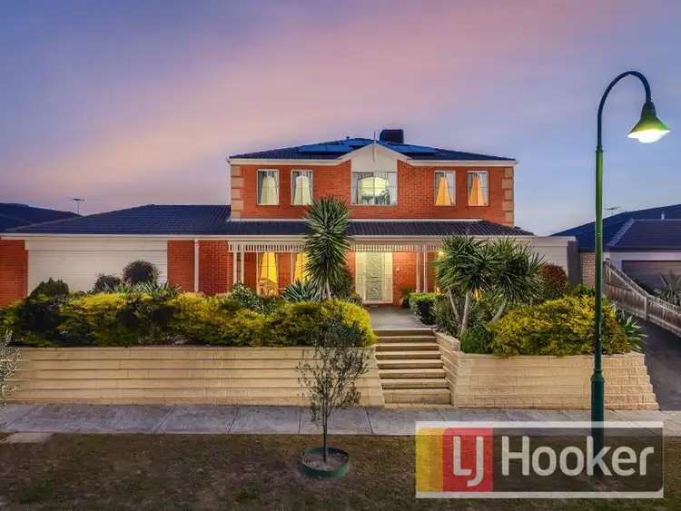 10 Yemaya Place, Berwick VIC 3806
