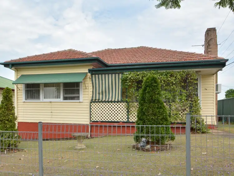 22 Brooks Street, Telarah NSW 2320