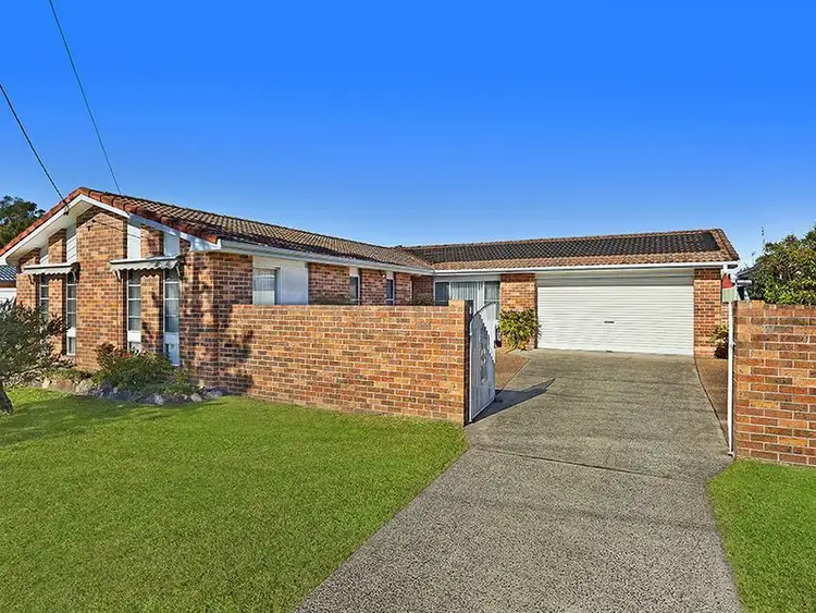 10 Barramundi Place, Bateau Bay NSW 2261