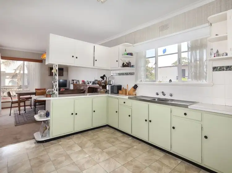 Fifth view of Homely house listing, 4 Edgecombe Street, Hamlyn Heights VIC 3215