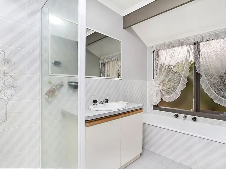 Sixth view of Homely house listing, 2 Butler Court, Wallan VIC 3756