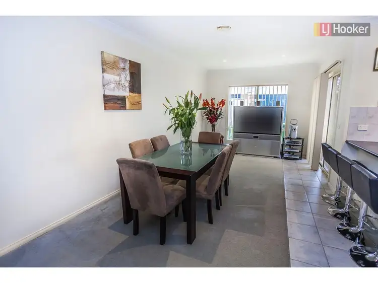 Fifth view of Homely townhouse listing, 27 Franklin Avenue, Roxburgh Park VIC 3064