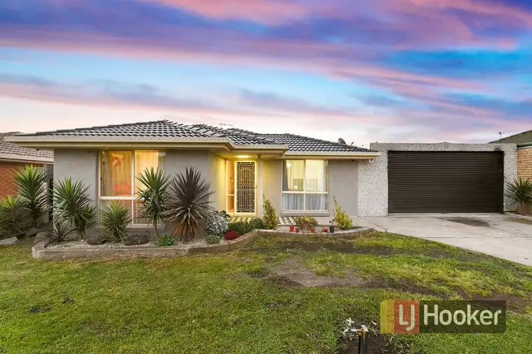 43 Simon Drive, Pakenham VIC 3810