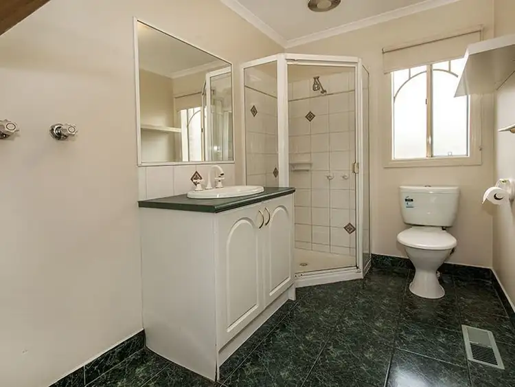 Fifth view of Homely house listing, 2/15 Cambridge Road, Mooroolbark VIC 3138