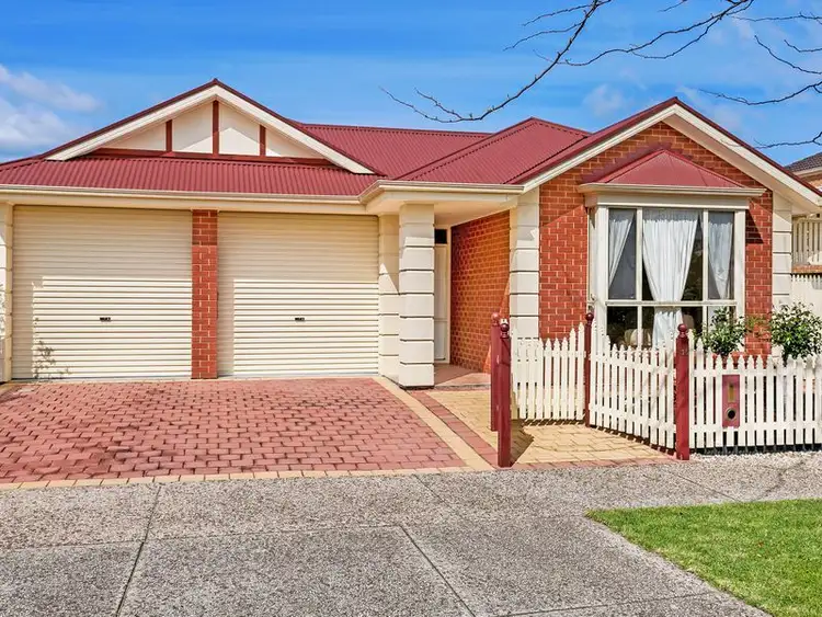 15 Blue Wren Circuit, Mawson Lakes SA 5095