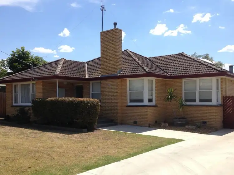 12 Ross Street, Bairnsdale VIC 3875