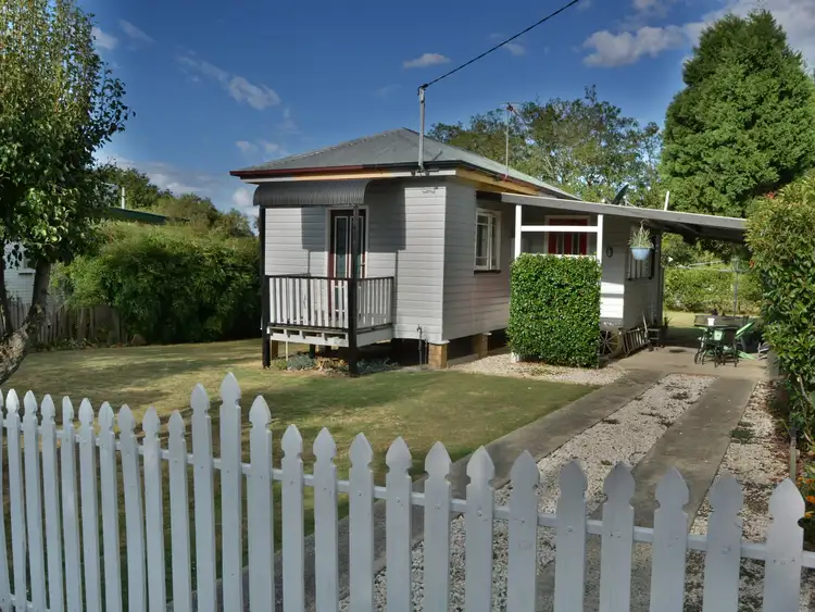 44a Stewart Avenue, Warwick QLD 4370