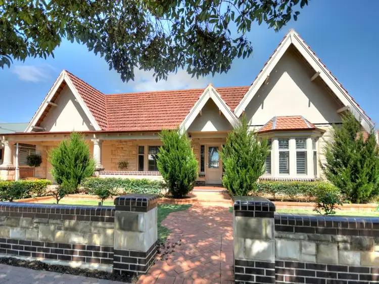 9 Invergowrie Avenue, Highgate SA 5063