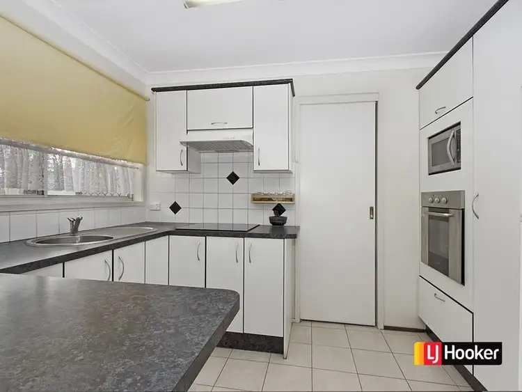Second view of Homely villa listing, 18/1 Myrtle Street, Prospect NSW 2148