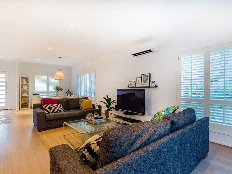 Sixth view of Homely house listing, 10 Greenbank Circuit, Carrara QLD 4211