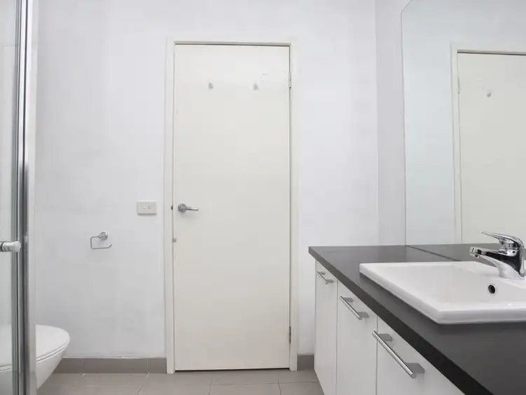 Seventh view of Homely house listing, 4 Wagtail Court, Williams Landing VIC 3027
