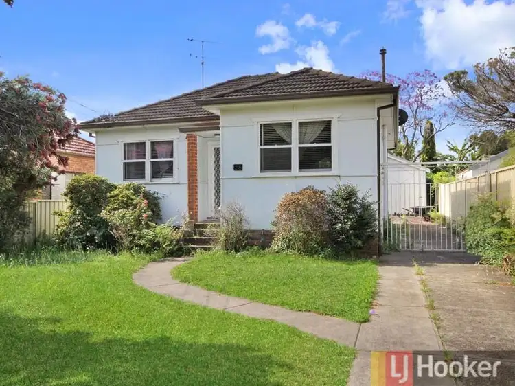 28 William Road, Riverwood NSW 2210