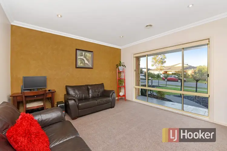 Fifth view of Homely house listing, 8 Tasman Way, Pakenham VIC 3810