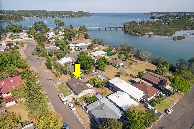 18a Edward Street, Fennell Bay NSW 2283