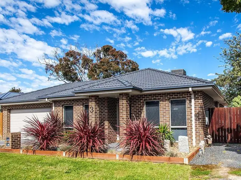 Main view of Homely house listing, 3 Wimbledon Court, Mooroolbark VIC 3138