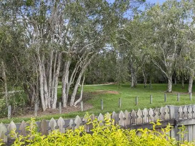 39 Carinyan Drive, Birkdale QLD 4159