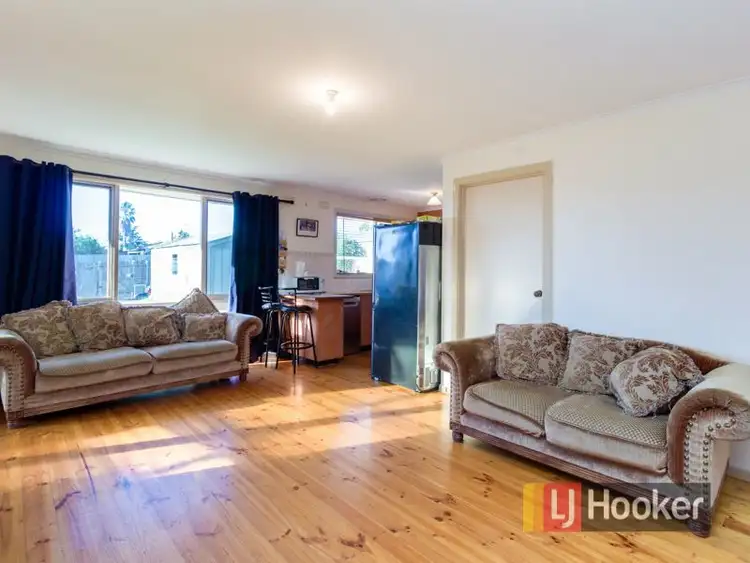Fifth view of Homely house listing, 25 Crossdale Rise, Endeavour Hills VIC 3802