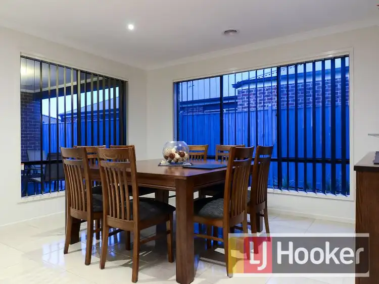 Fifth view of Homely house listing, 4 Beechtree Way, Cranbourne North VIC 3977