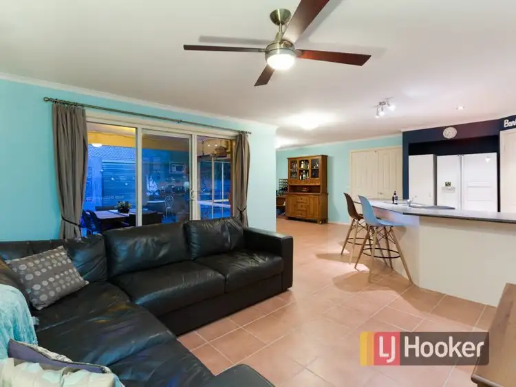 Seventh view of Homely house listing, 25 Retreat Circuit, Beaconsfield VIC 3807