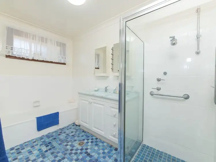 Sixth view of Homely villa listing, 2/1 Beddoes Avenue, Dubbo NSW 2830