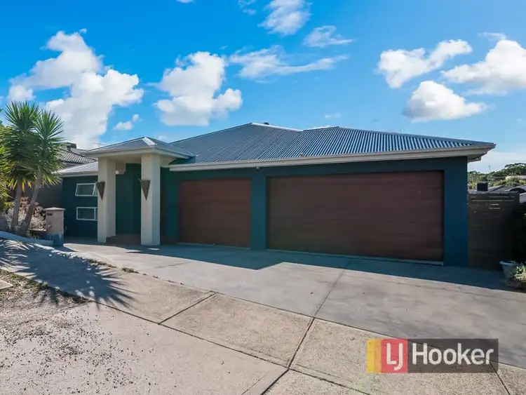 Second view of Homely house listing, 2 Loren Court, Endeavour Hills VIC 3802