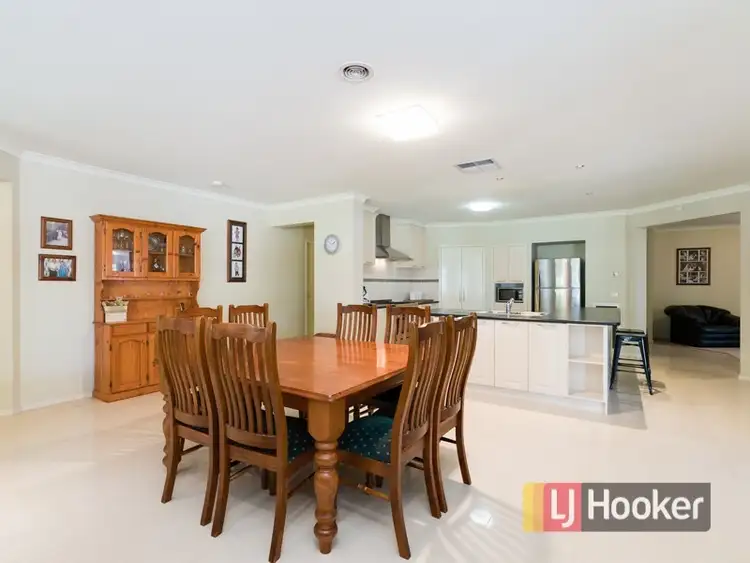 Sixth view of Homely house listing, 4 Malouf Court, Pakenham VIC 3810