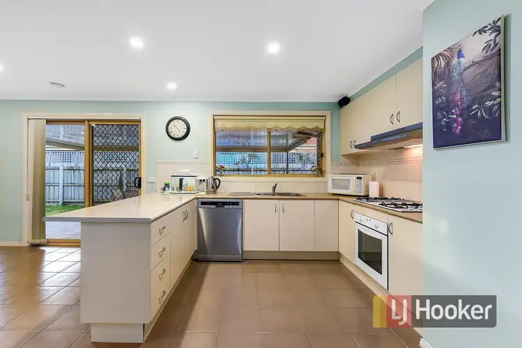 Seventh view of Homely house listing, 15 Heidi Court, Pakenham VIC 3810