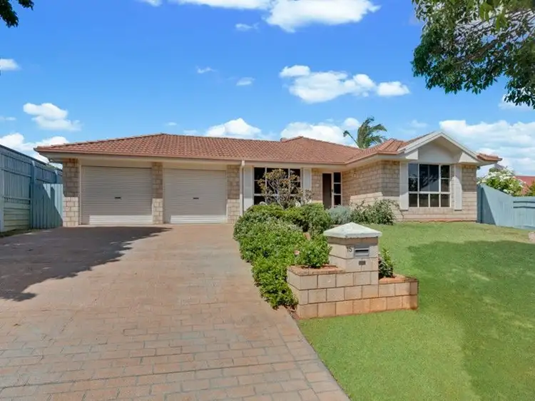 15 Lynch Crescent, Birkdale QLD 4159