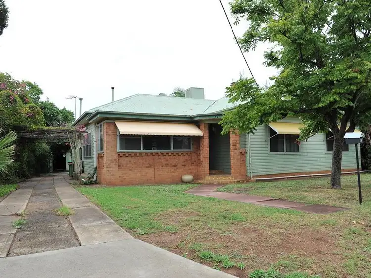 12 Eighth Division Memorial Avenue, Gunnedah NSW 2380