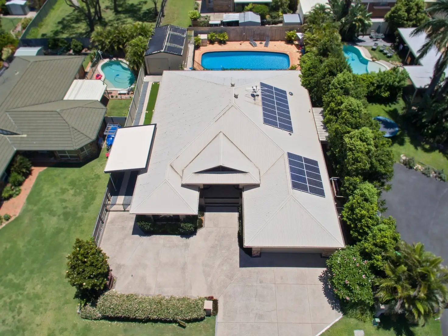 Main view of Homely house listing, 16 Creswick Place, Birkdale QLD 4159