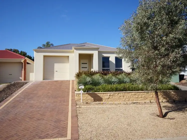 32 Perre Drive, Craigmore SA 5114