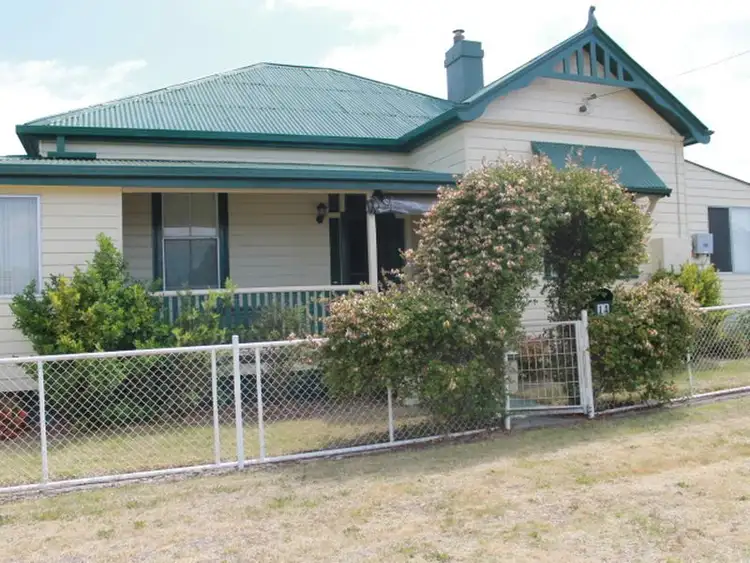 14 Bourke St, Deepwater NSW 2371